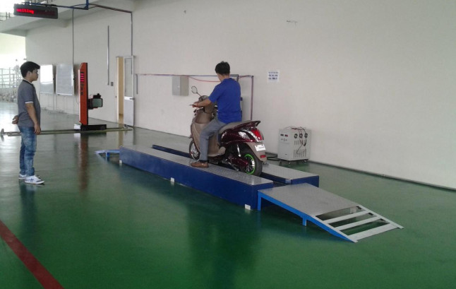 Bệ kiểm tra phanh, tốc độ, trùng vết và máy quét mã vạch cho xe máy(TỔNG HỢP 3 TRONG 1)