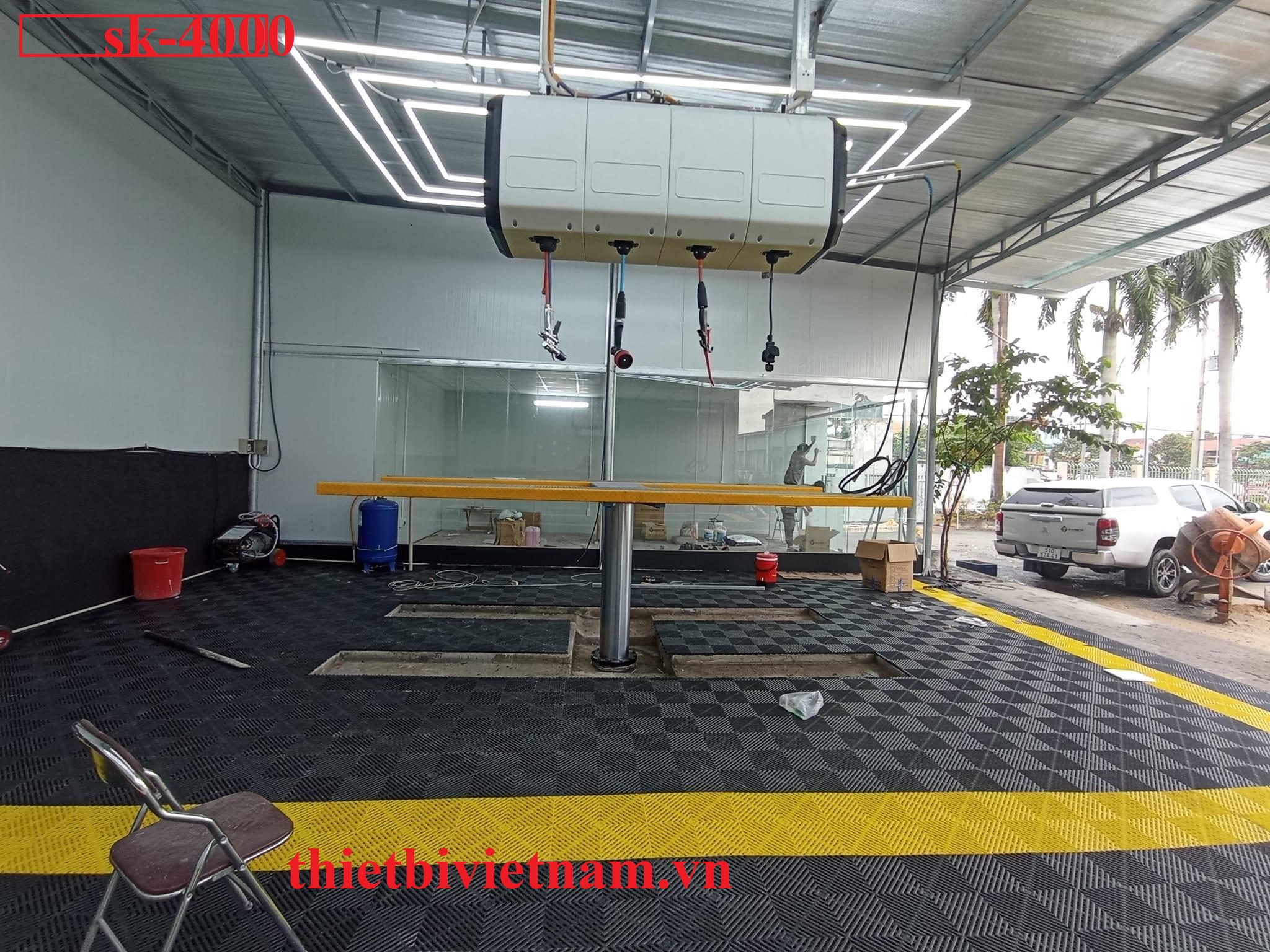 Cầu nâng 1 trụ ấn độ sankos sk-4000