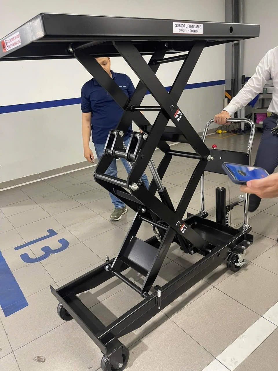 Thiết Bị Nâng Hạ Pin Xe Điện torin tp10002